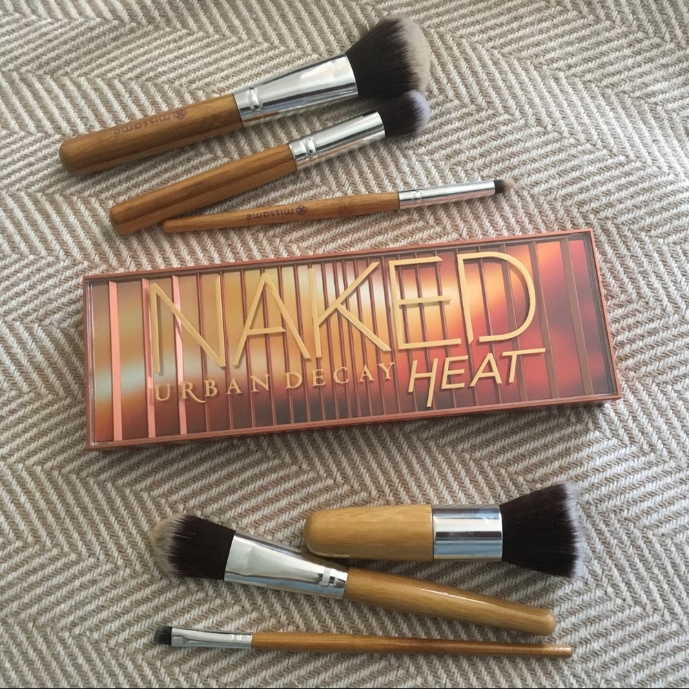 BRAND NEW URBAN DECAY Naked Heat Palette